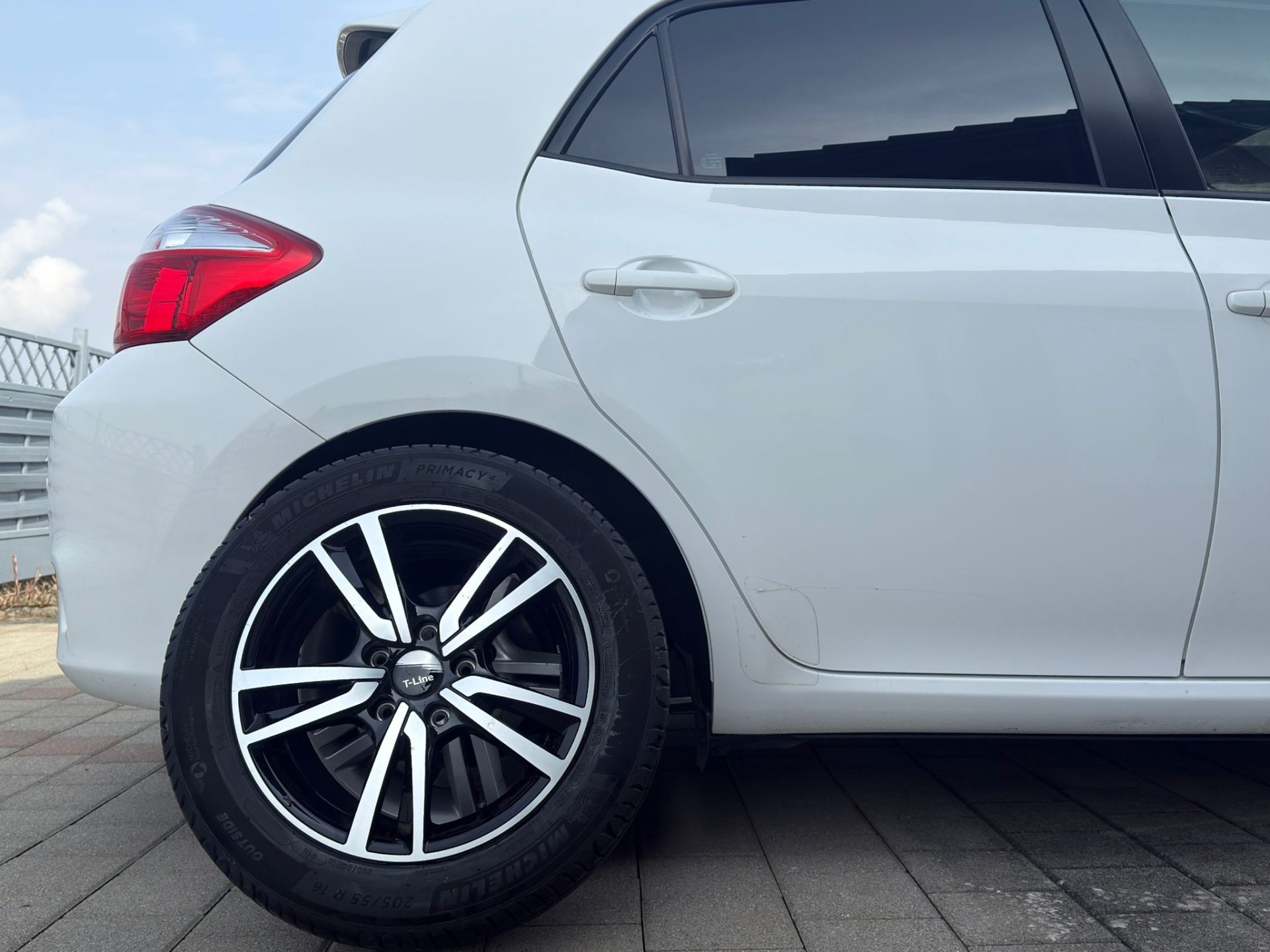 Toyota Auris Hybrid 1.8Premium