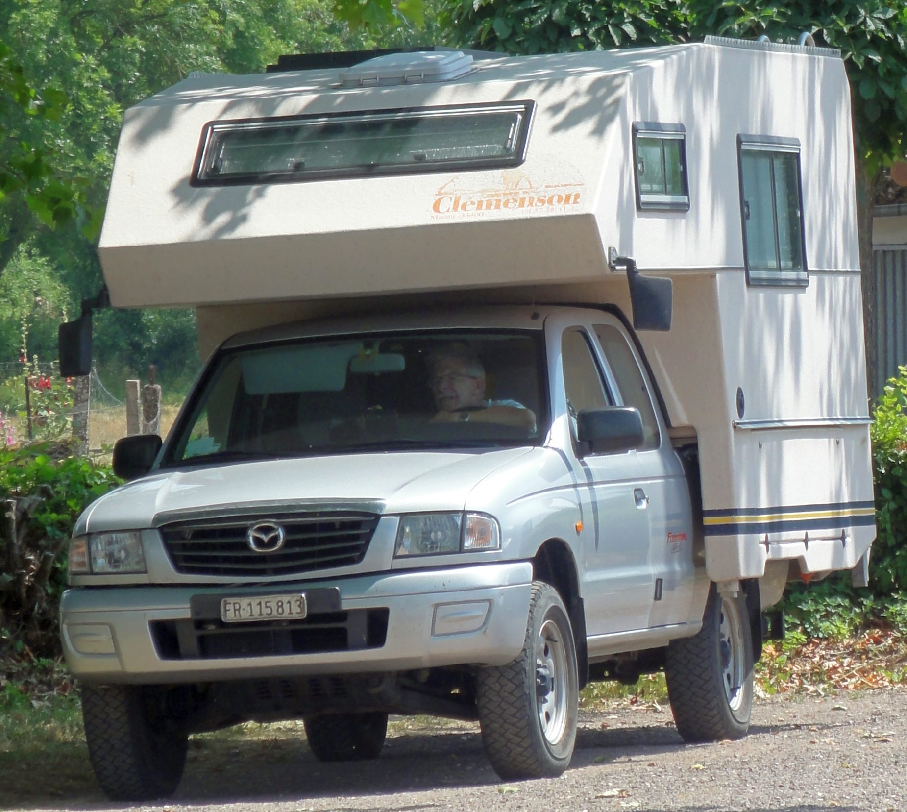 Wohnmobil Mazda B 2500 FL 4x4