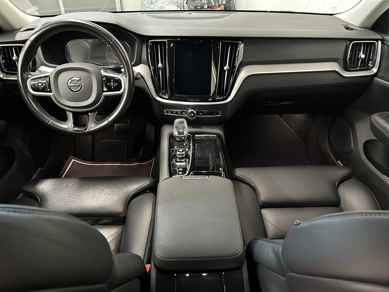 Volvo V60 T6