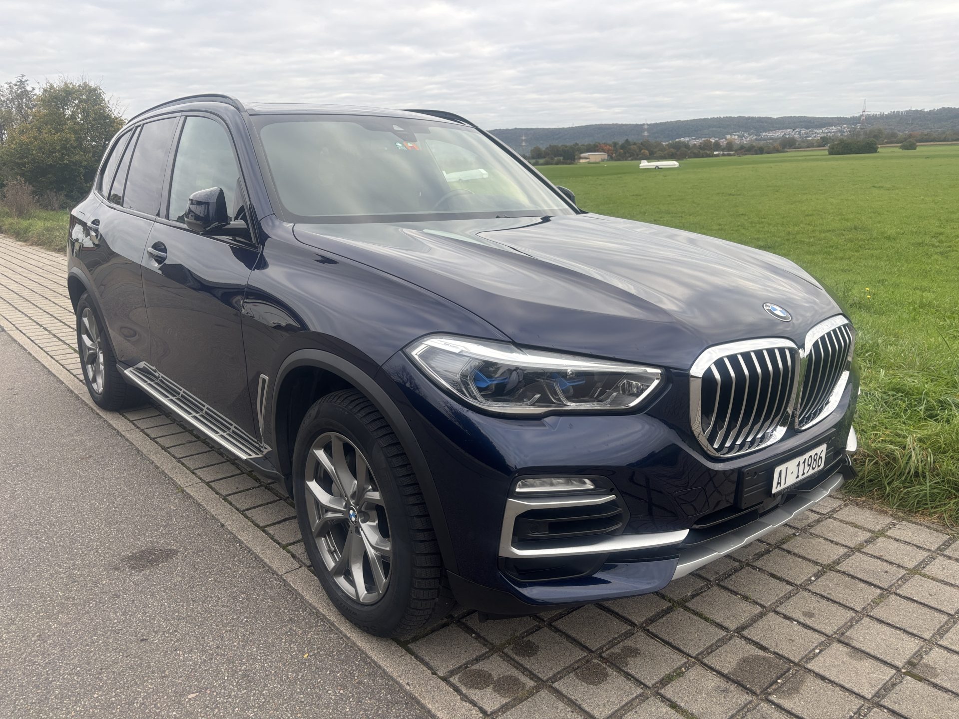 BMW X5 30D xline tansanitblau