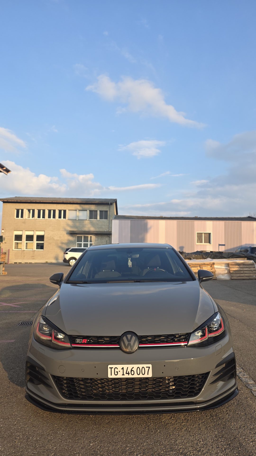 VW Golf 7 GTI TCR