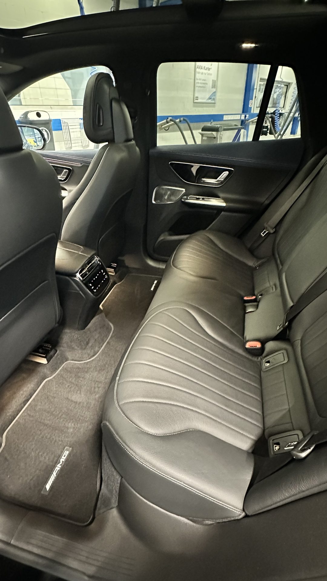 EQE 500 SUV in top Zustand