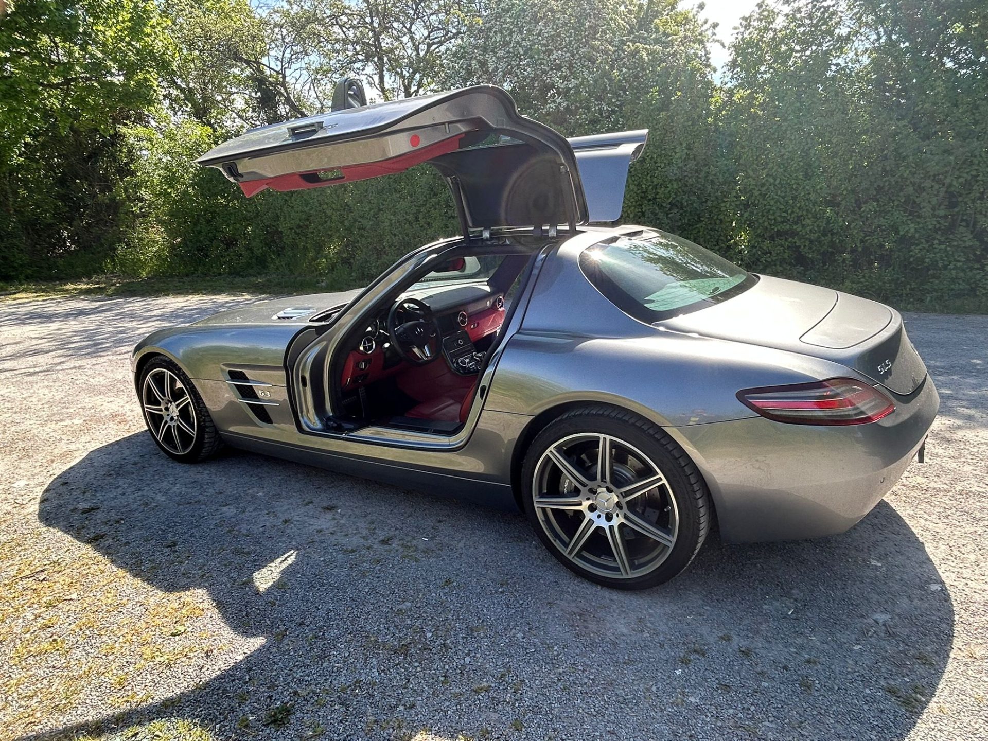 Wünderschöner AMG SLS Flügel