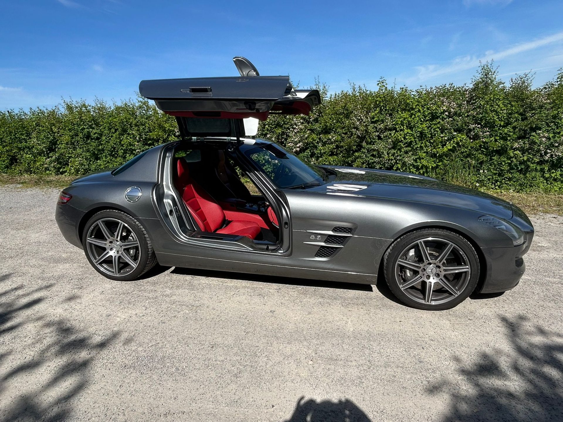 Wünderschöner AMG SLS Flügel