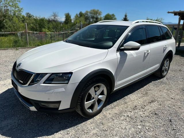 SKODA Octavia Combi 2.0 TSI Scout 4x4 DSG