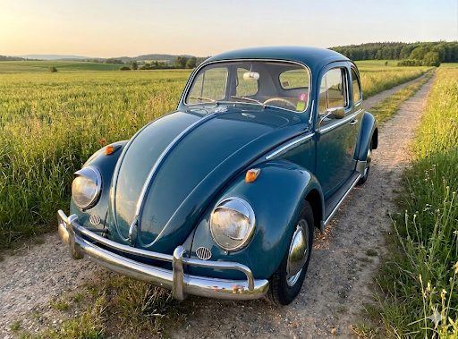 VW Käfer Export „Dickholmer“ mit Stahlschiebedach