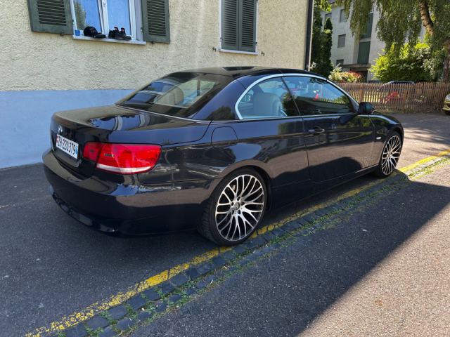 BMW 325i Cabrio (E93) – Reihensechszylin