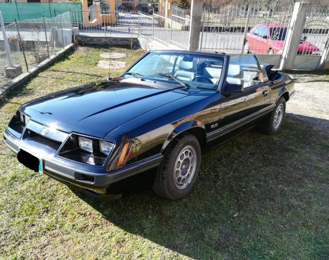 Mustang GT 85 Cabrio Foxbody 4eye v8 man Edelbrock