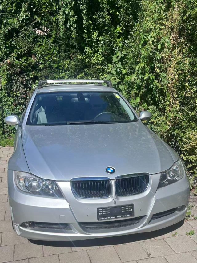 BMW 318i (E90) | 1ère MAIN