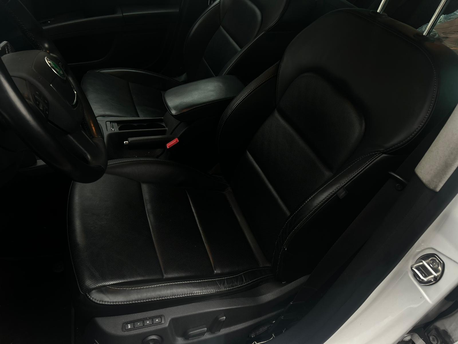 SKODA Superb Combi 2.0 TSI Ele