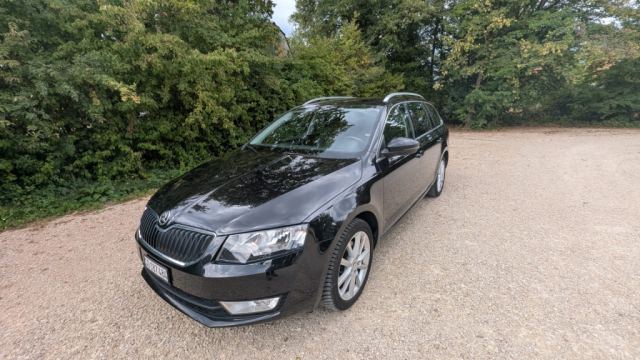 SKODA Octavia Combi 2.0 TDI Style 4x4 DSG