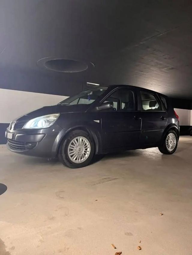 Renault Scénic 2008 MFK 12/2024 8-fach bereift