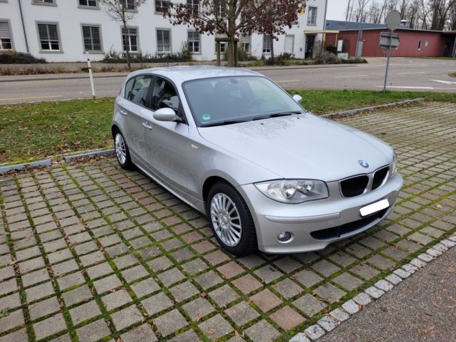 BMW 120i Aut. - 127tkm - STEUERKETTE & BREMSEN NEU