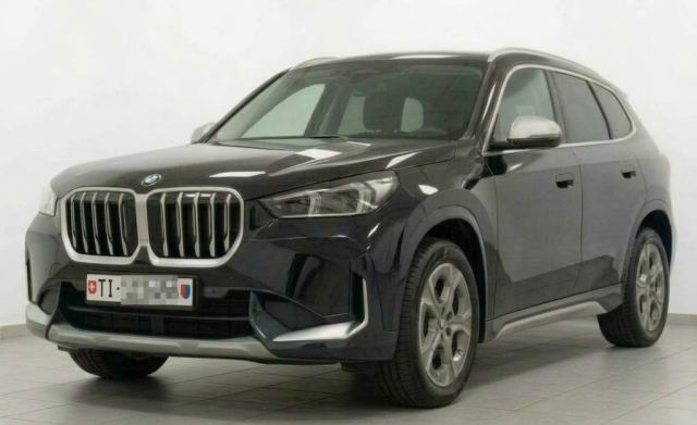 BMW X1 sDrive 18d XLINE con tetto panoramico