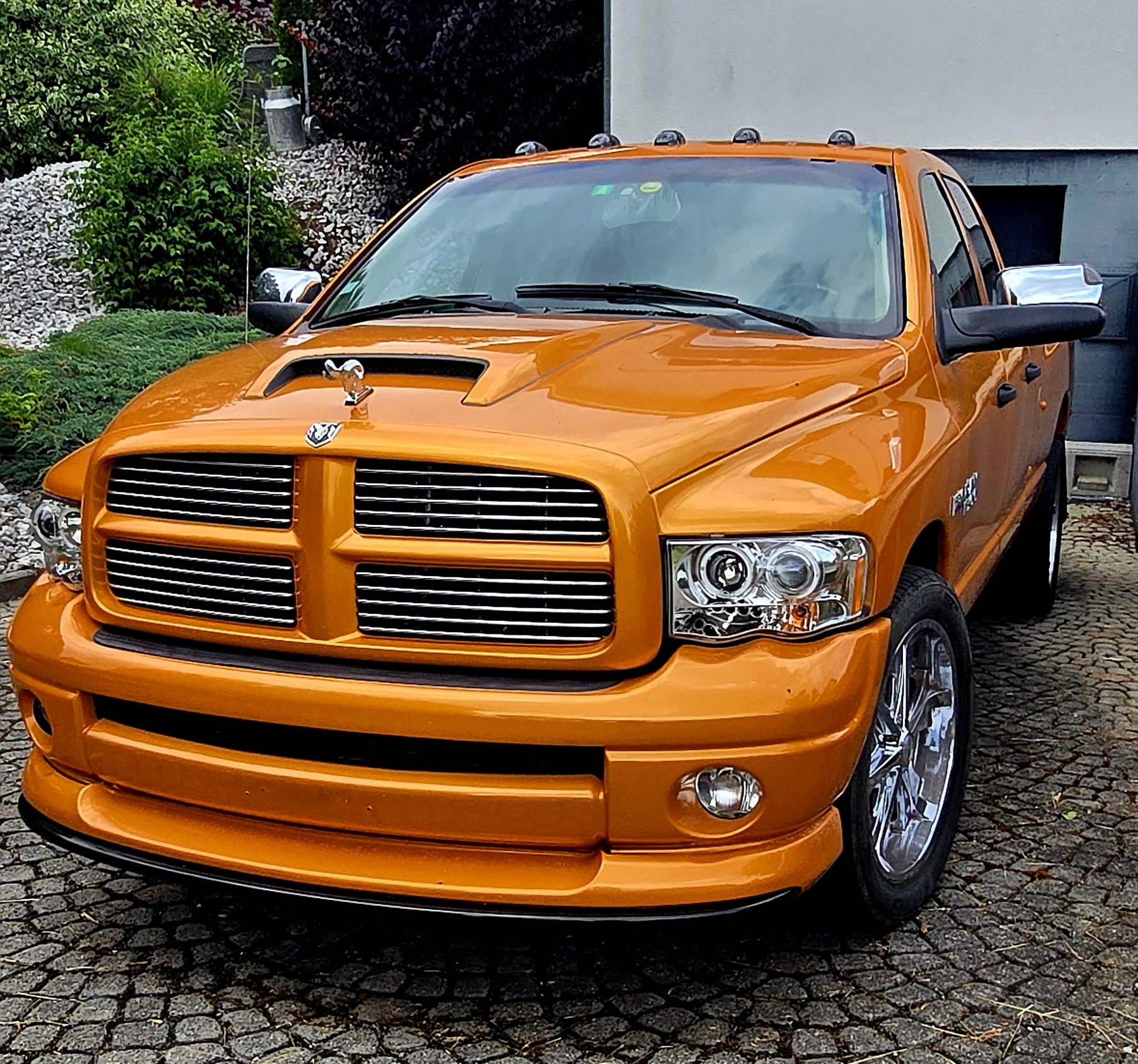 DODGE RAM