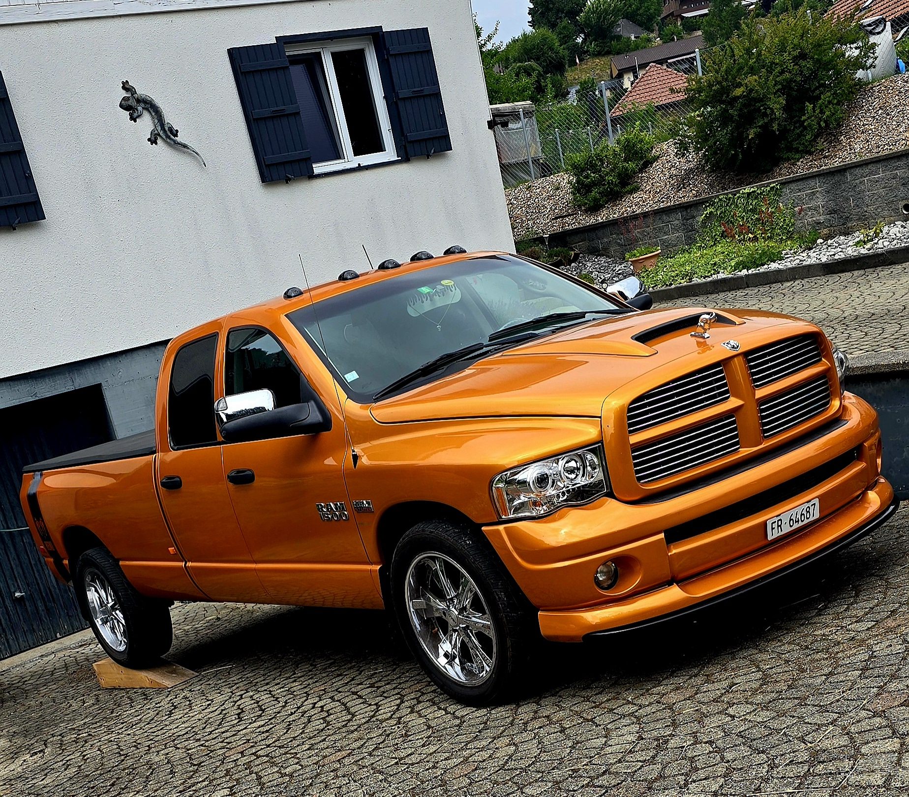 DODGE RAM