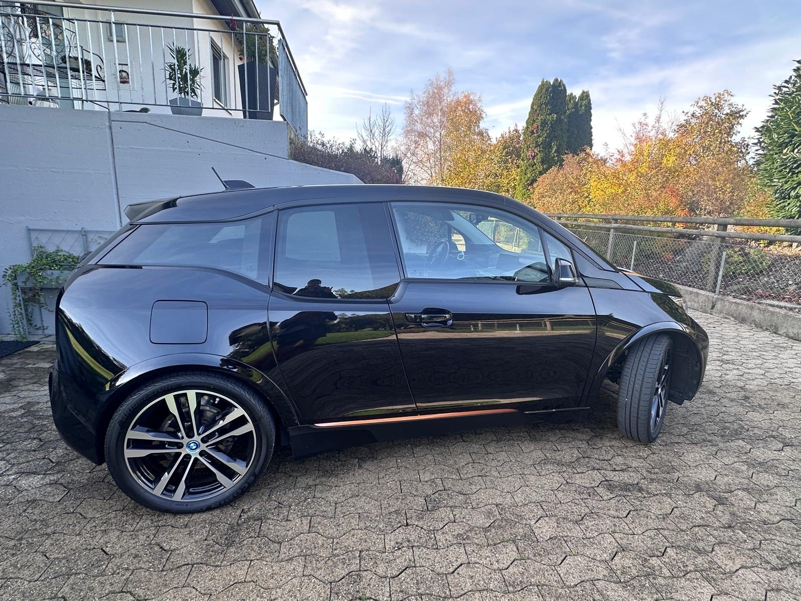 BMW i3s (120ah) Road Style