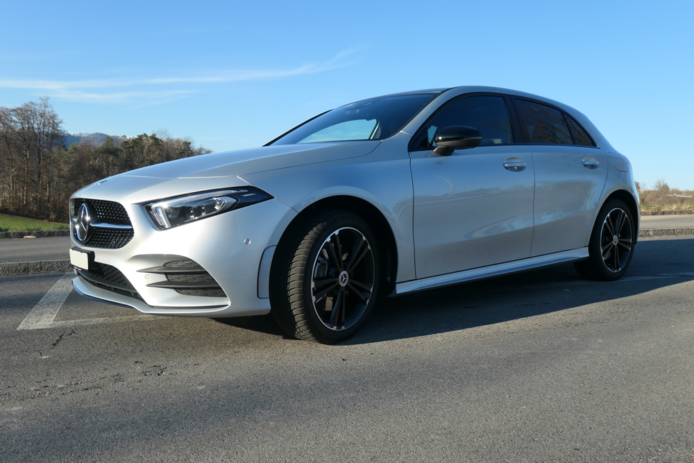 Mercedes Benz A250e AMG Line