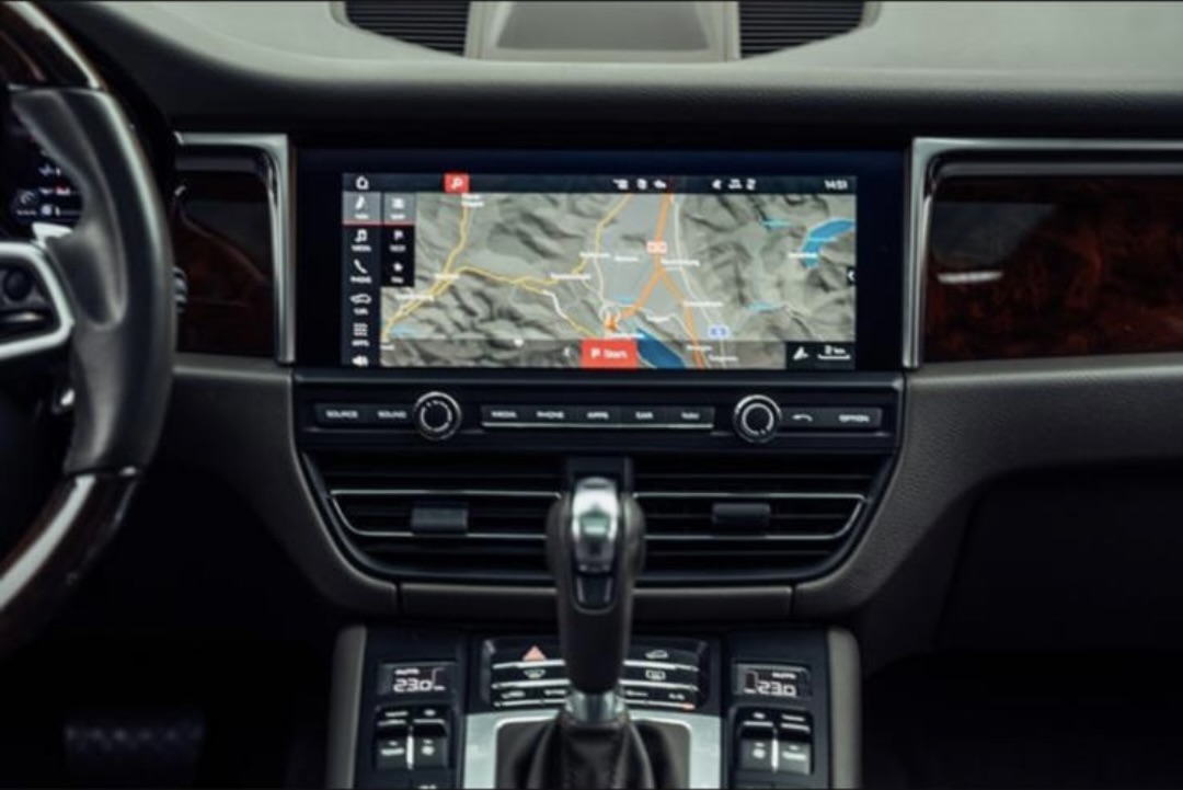 PORSCHE Macan S PDK