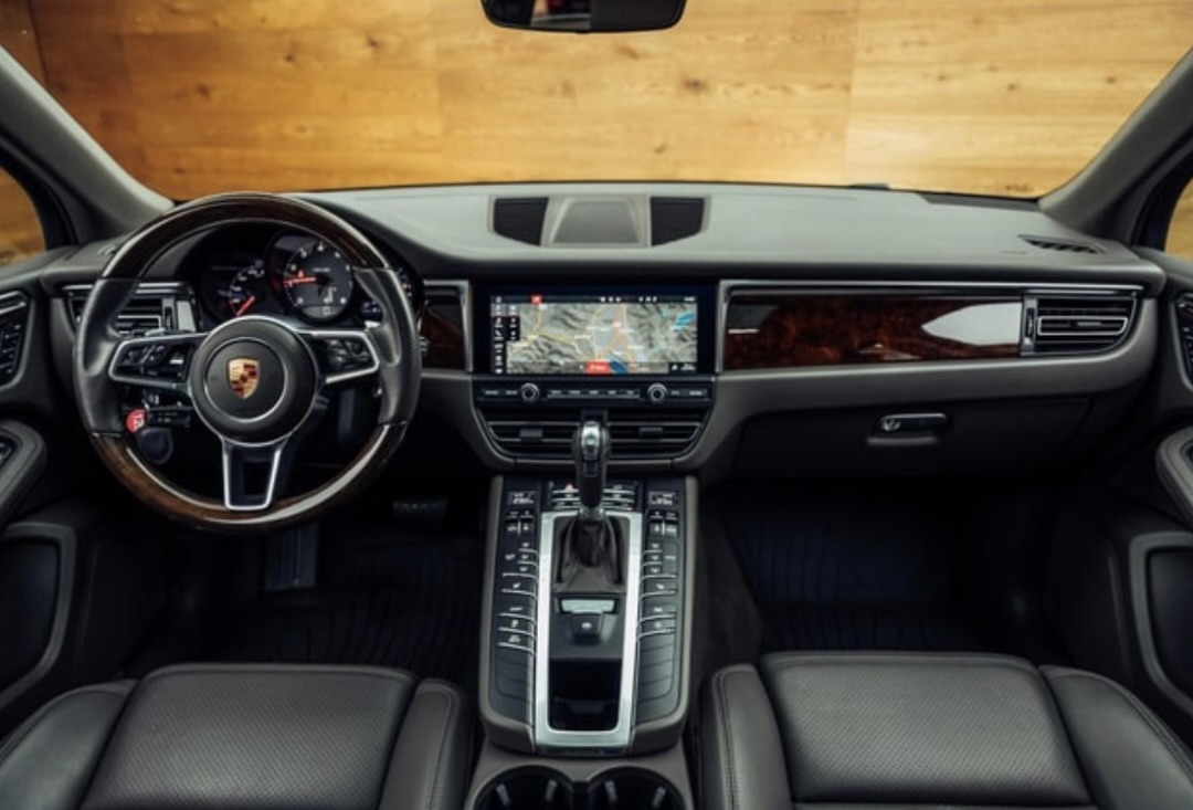 PORSCHE Macan S PDK